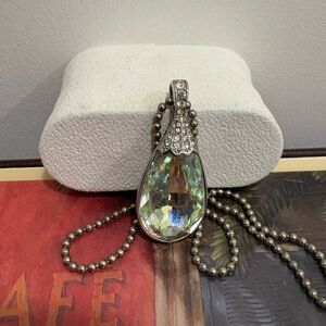 Jackie Orr Elegant Teardrop Pendant Necklace Costume Jewelry